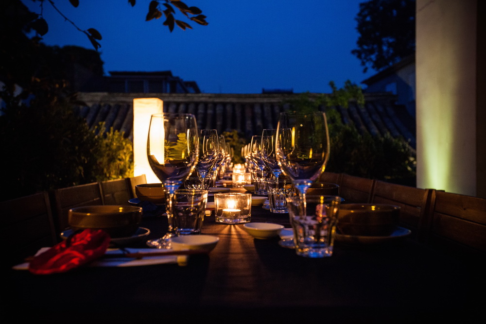 outdoor-dining-night 1rsz