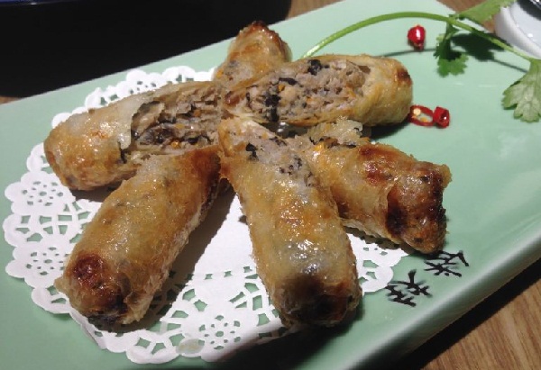 Vietnamese spring rolls