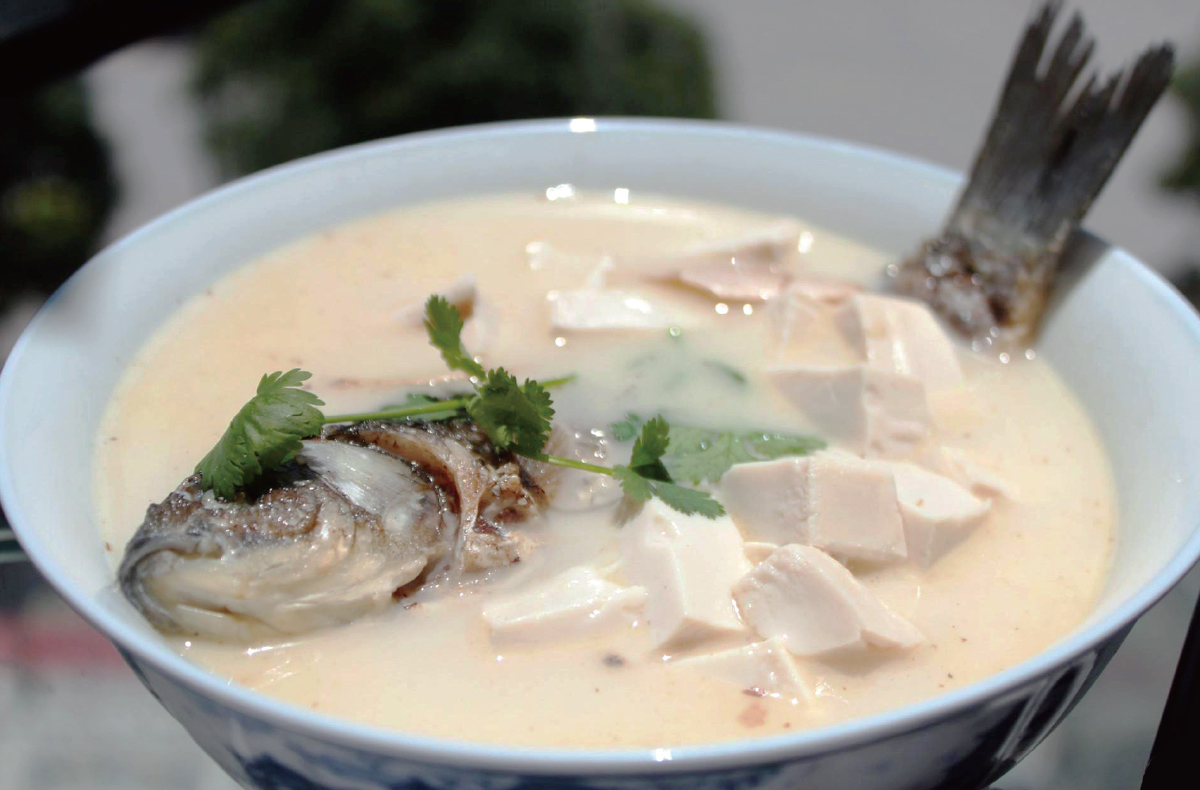 鲫鱼豆腐汤2