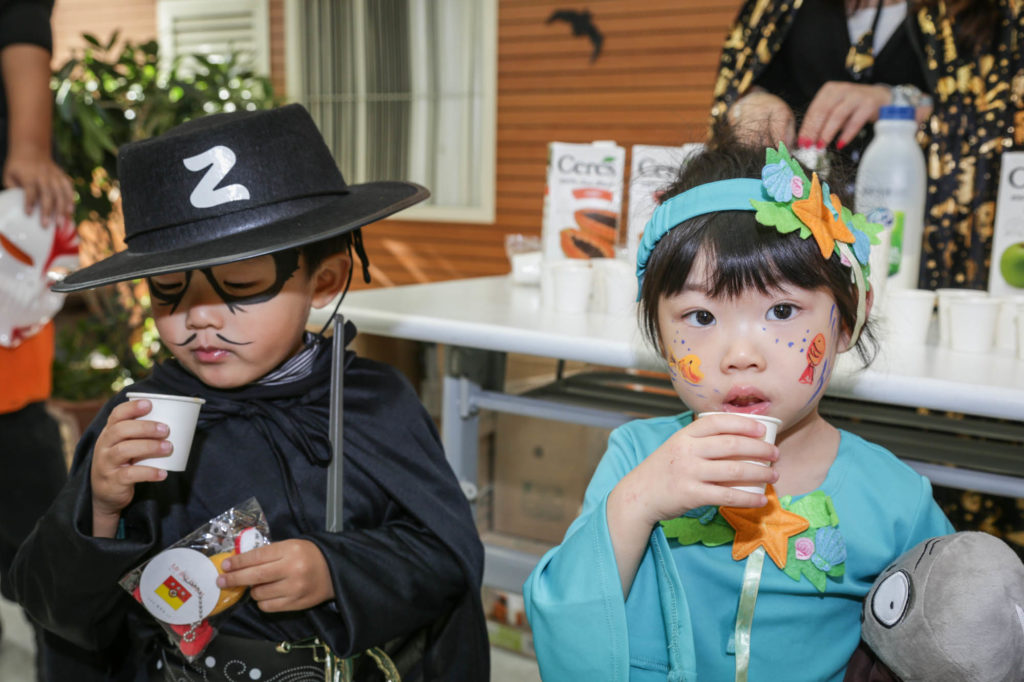 When Zorro meets Ariel on land? Whatever the case these costumes bust the cuteness barometer