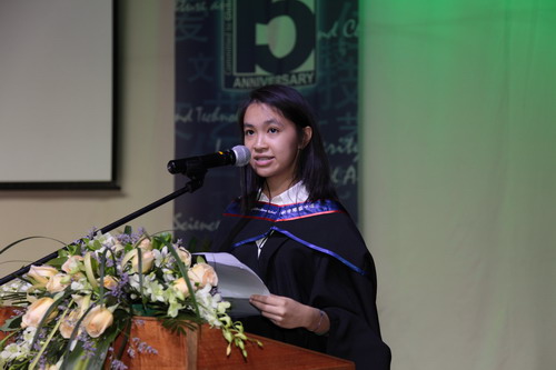 Helen Leung at YCIS Beijing fraduation 2011