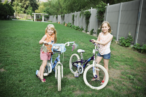 The McVeigh girls with their Beijing bicycles