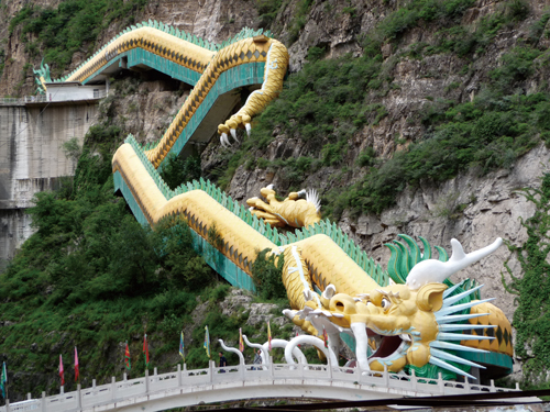 Take a ride on Longqing Gorge’s escalator, the longest chain in the world