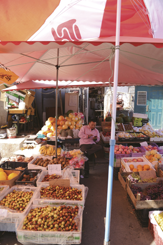 A stall at a wet market