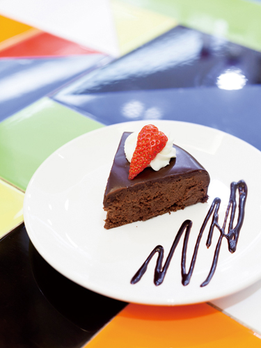 Chocolate Cake (RMB 23)