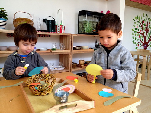 busy with circle art