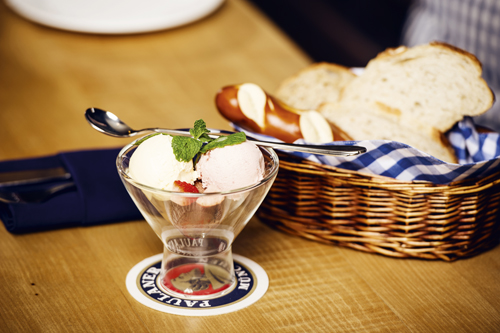 A selection of ice cream (RMB 28 per scoop)
