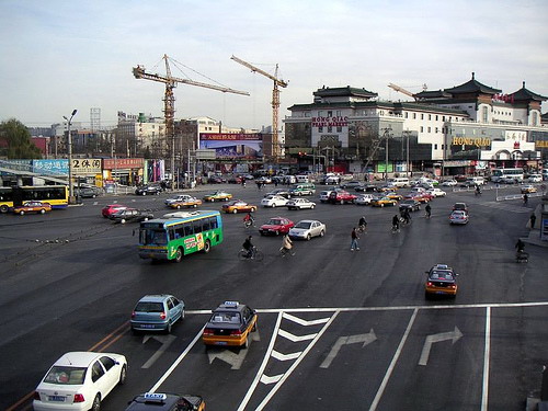 Now, am I supposed to turn left or right?; photo by gefafwisp of Flickr