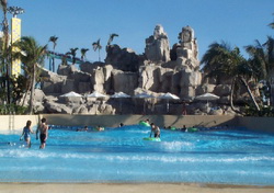 Wave pool on the water park site. Image from waterpark.water-cube.com
